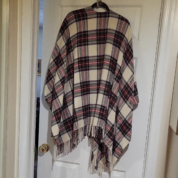 Ralph Lauren Vintage Plaid Fringe Shawl - Picture 5 of 14